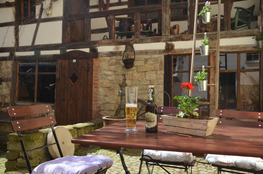 Hotel & Cafe Mohrenbrunnen 아이젠베르크 외부 사진