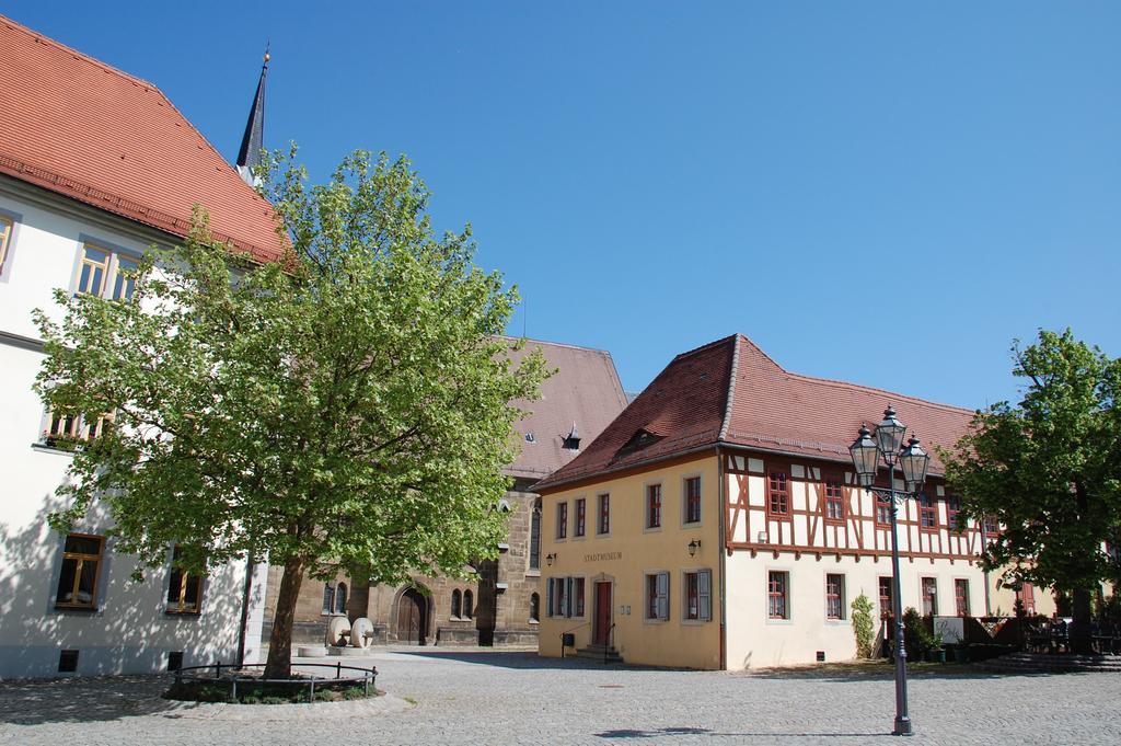Hotel & Cafe Mohrenbrunnen 아이젠베르크 외부 사진